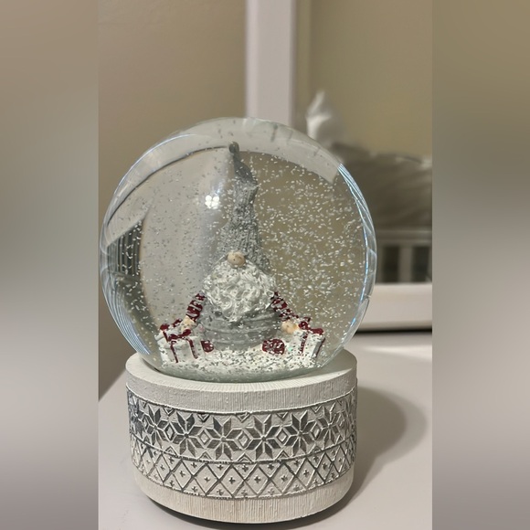 Festive Gnome Snow Globe with White and Red Accents - Picture 3 of 3